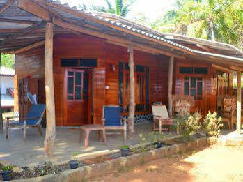 Freedom Resort Talalla South Ngoại thất bức ảnh